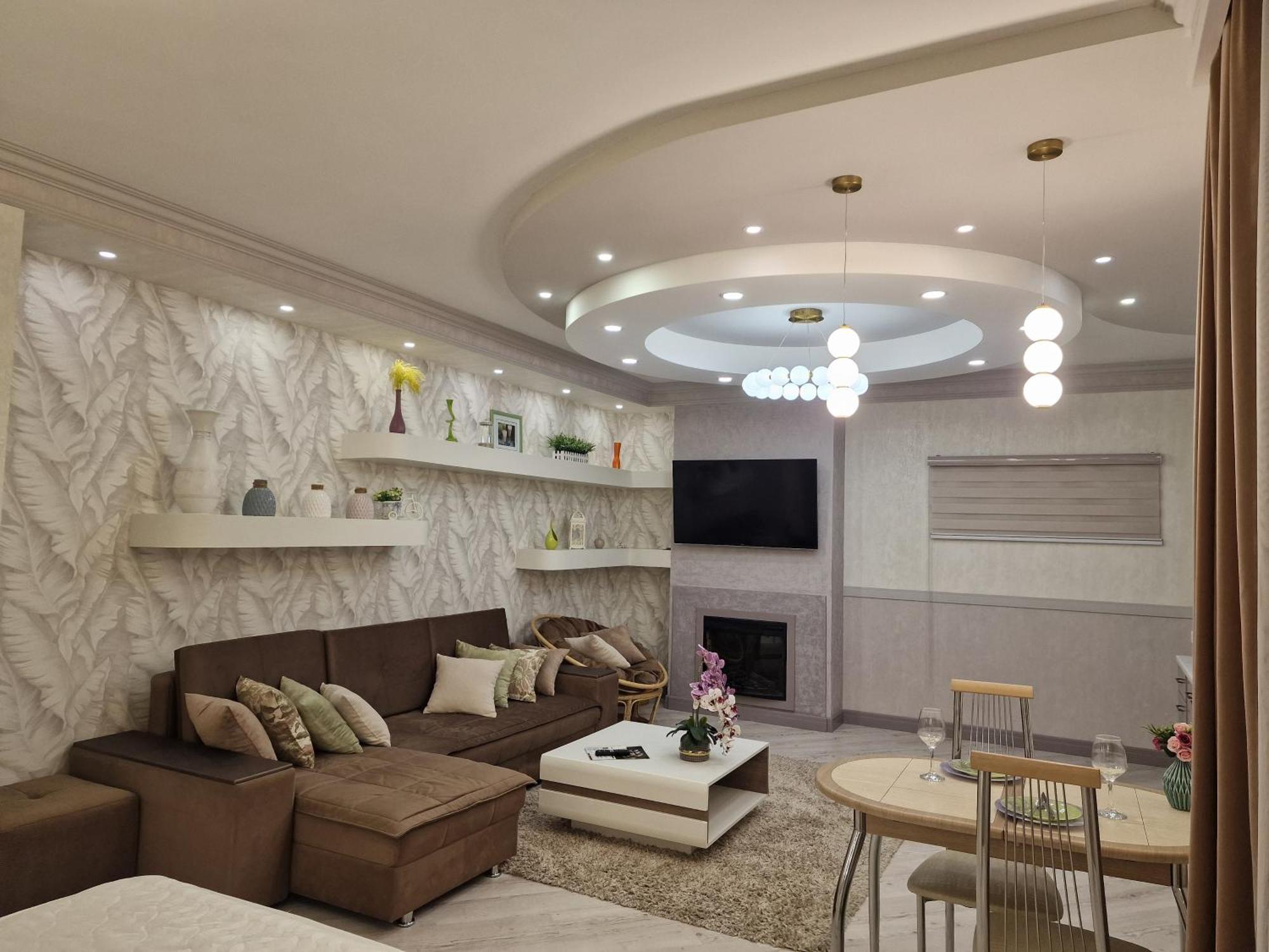 Апартаменты В Гостевом Домике Almaty Bagian luar foto